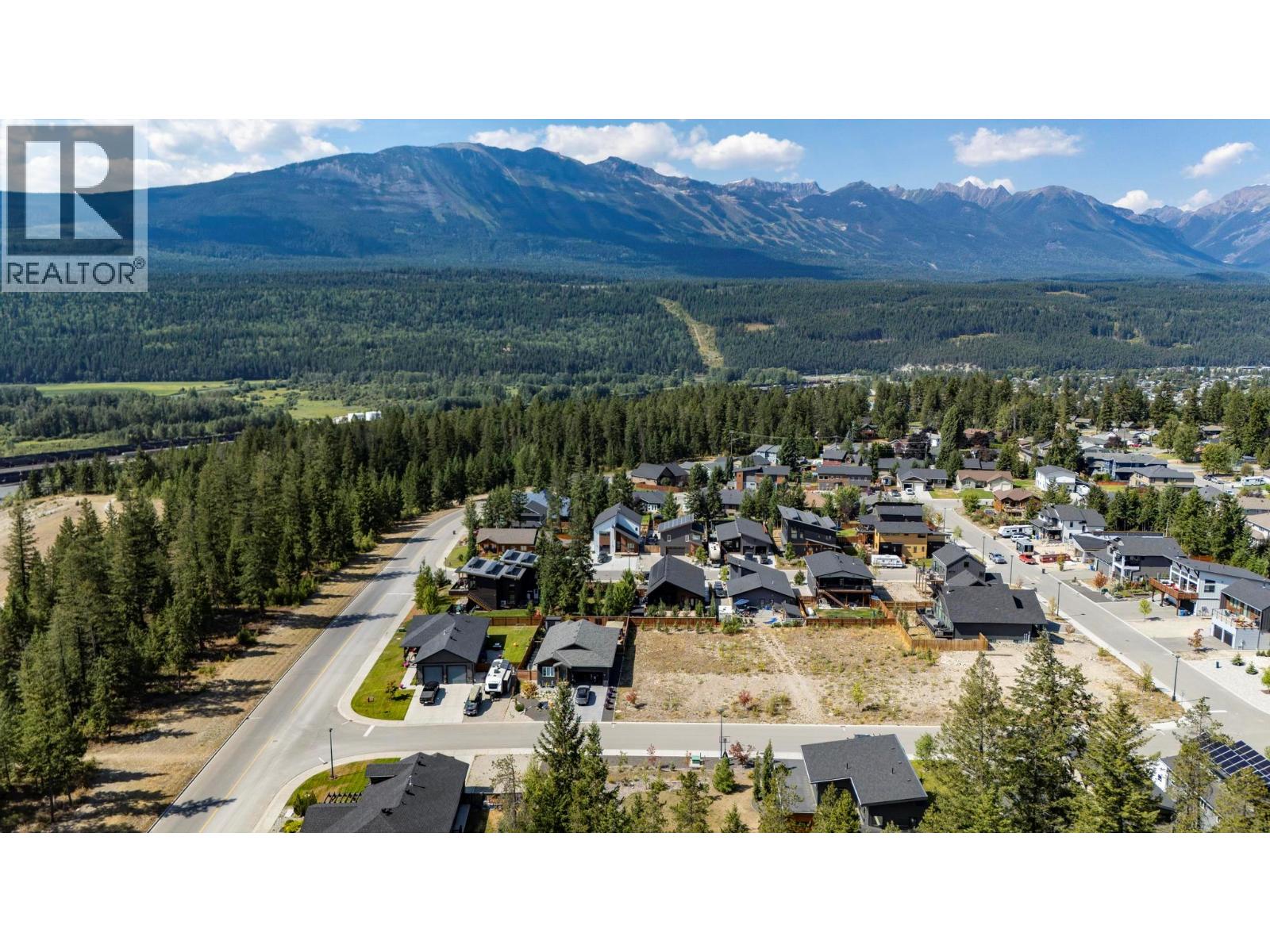 1616 Cedar Street, Golden, British Columbia  V0A 1H6 - Photo 10 - 10398716