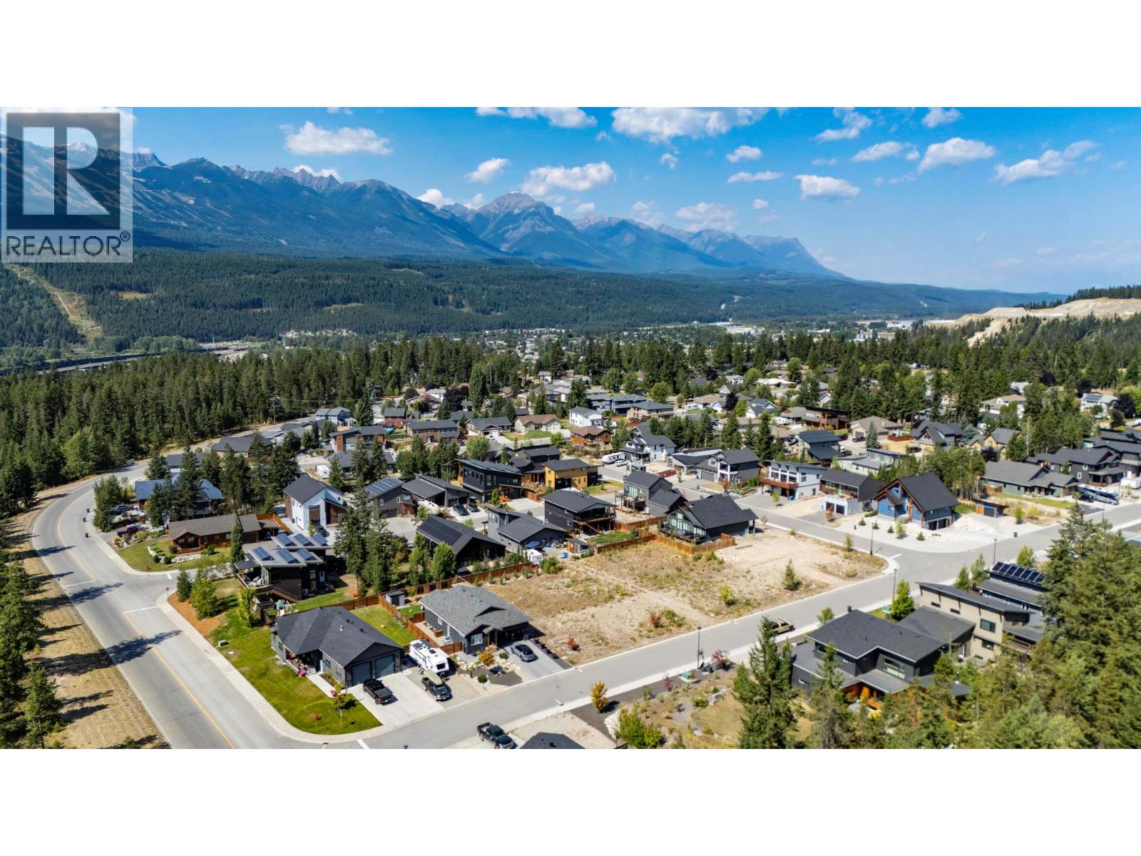 1616 Cedar Street, Golden, British Columbia  V0A 1H6 - Photo 11 - 10398716