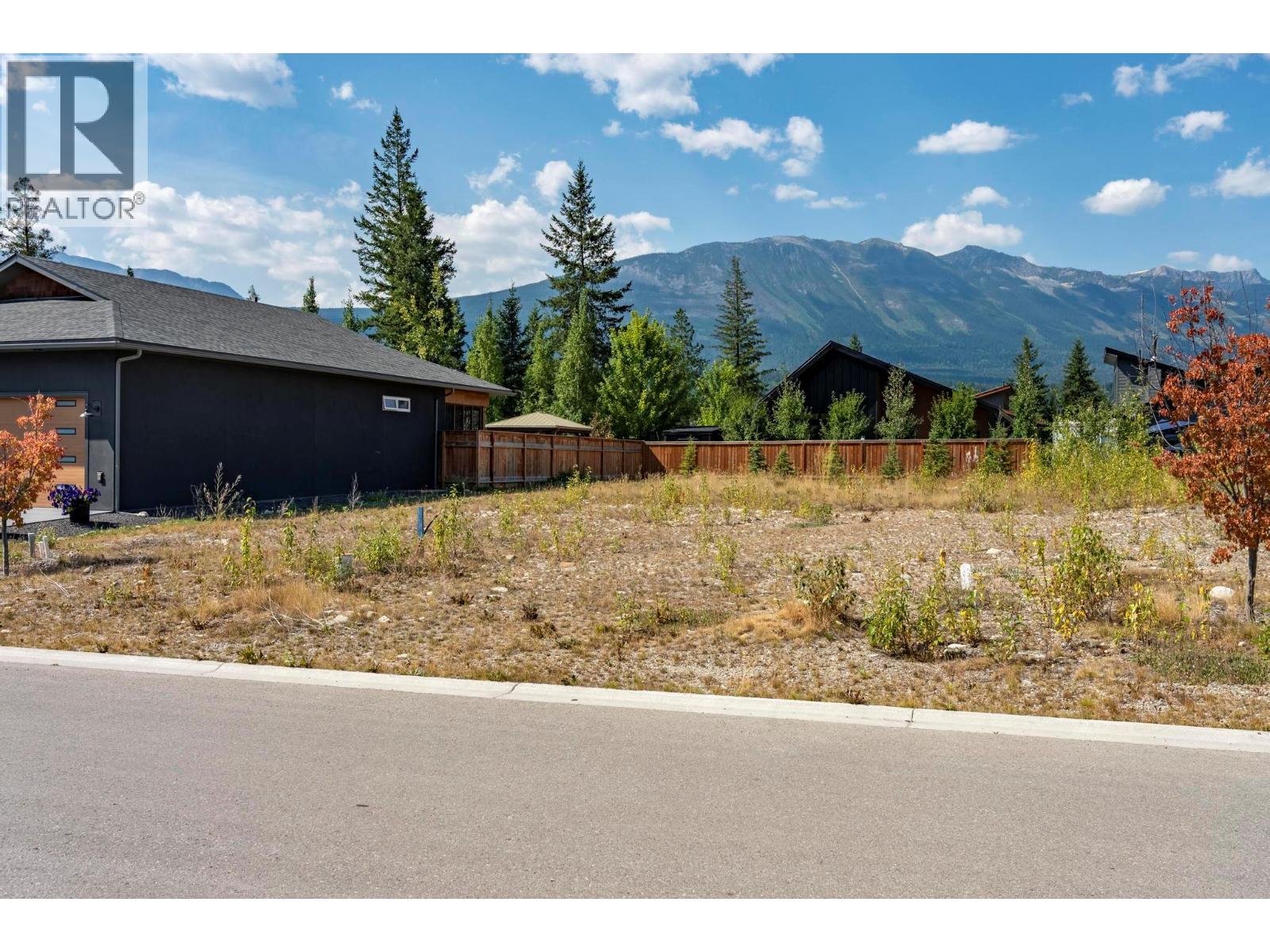 1616 Cedar Street, Golden, British Columbia  V0A 1H6 - Photo 14 - 10398716