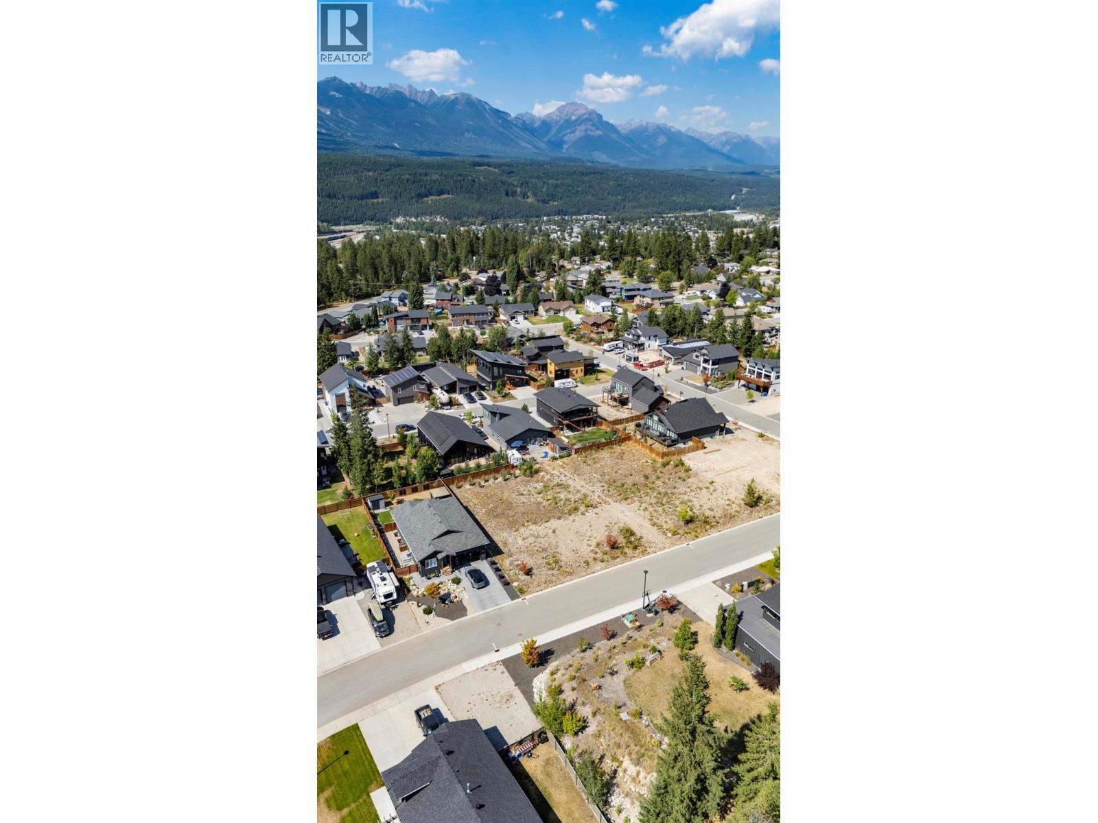 1616 Cedar Street, Golden, British Columbia  V0A 1H6 - Photo 16 - 10398716