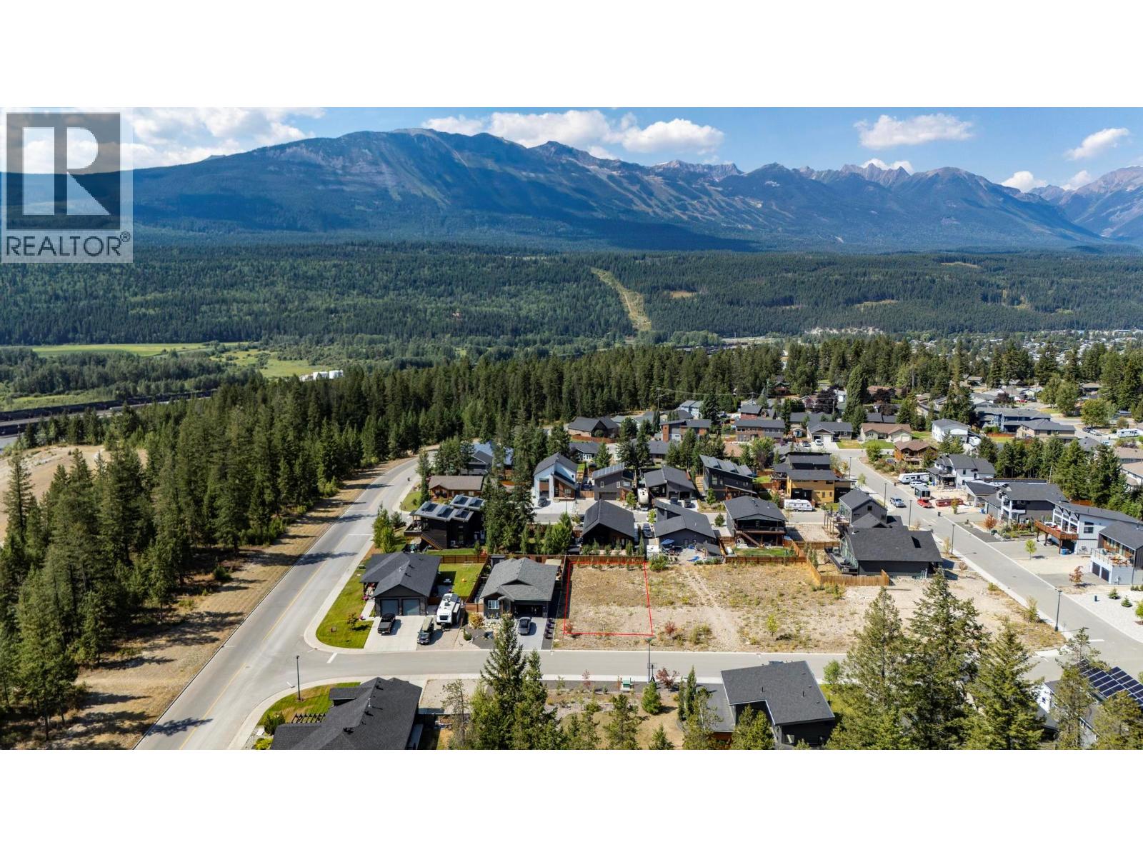 1616 Cedar Street, Golden, British Columbia  V0A 1H6 - Photo 4 - 10398716