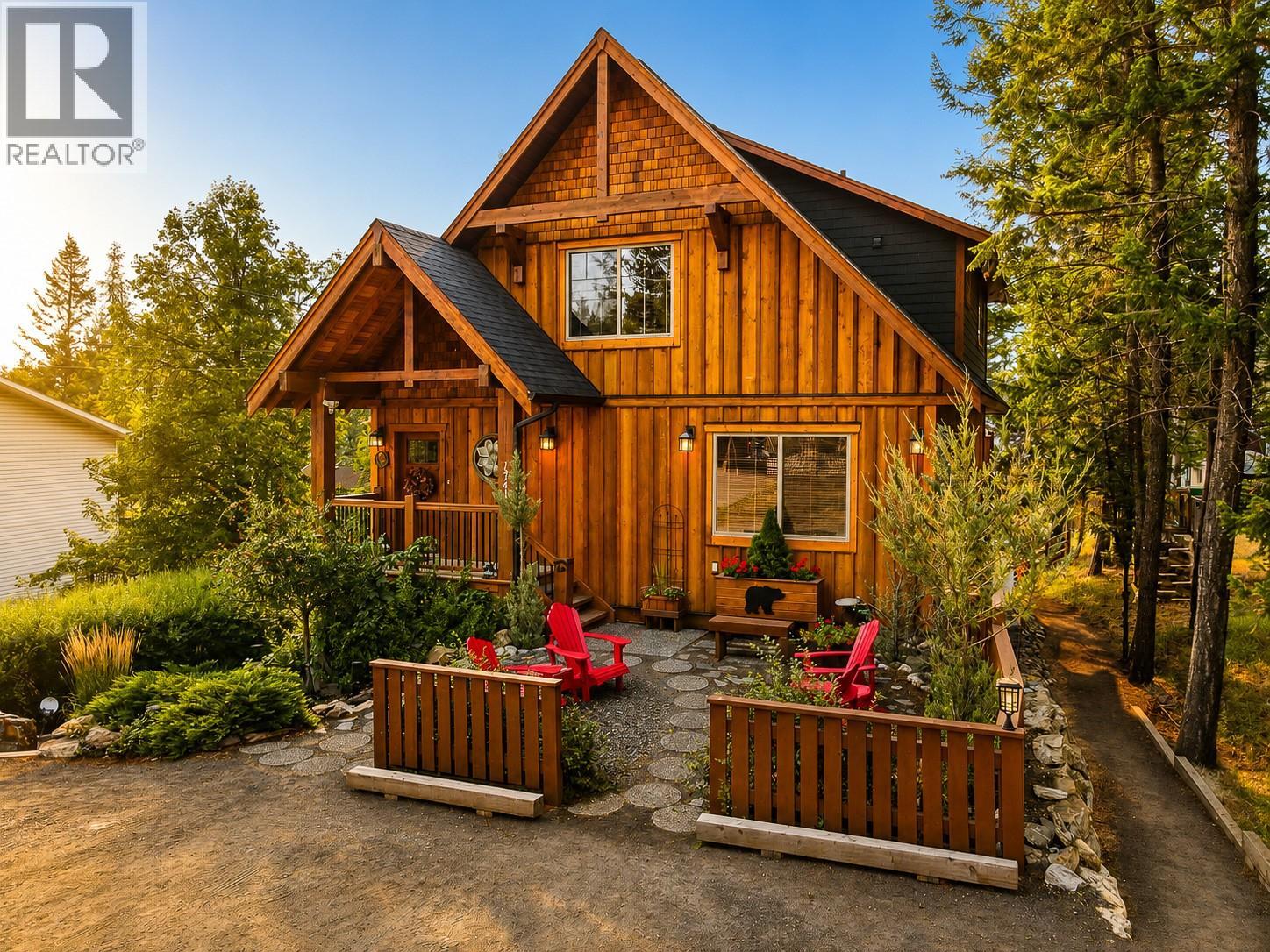1741 8th Avenue, Invermere, British Columbia