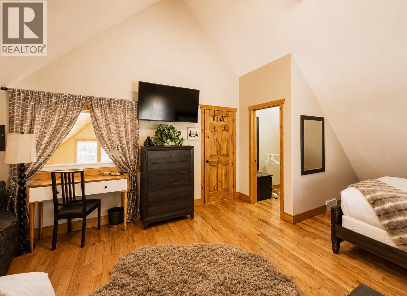 1741 8th Avenue, Invermere, British Columbia  V0A 1K4 - Photo 47 - 10398649