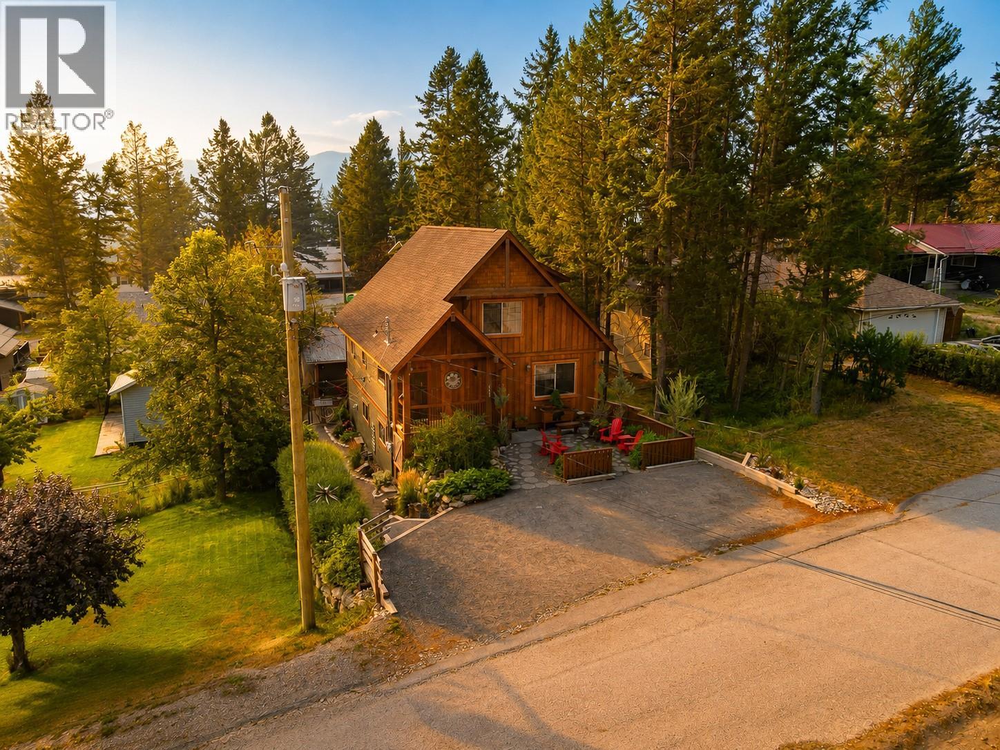 1741 8th Avenue, Invermere, British Columbia  V0A 1K4 - Photo 88 - 10398649