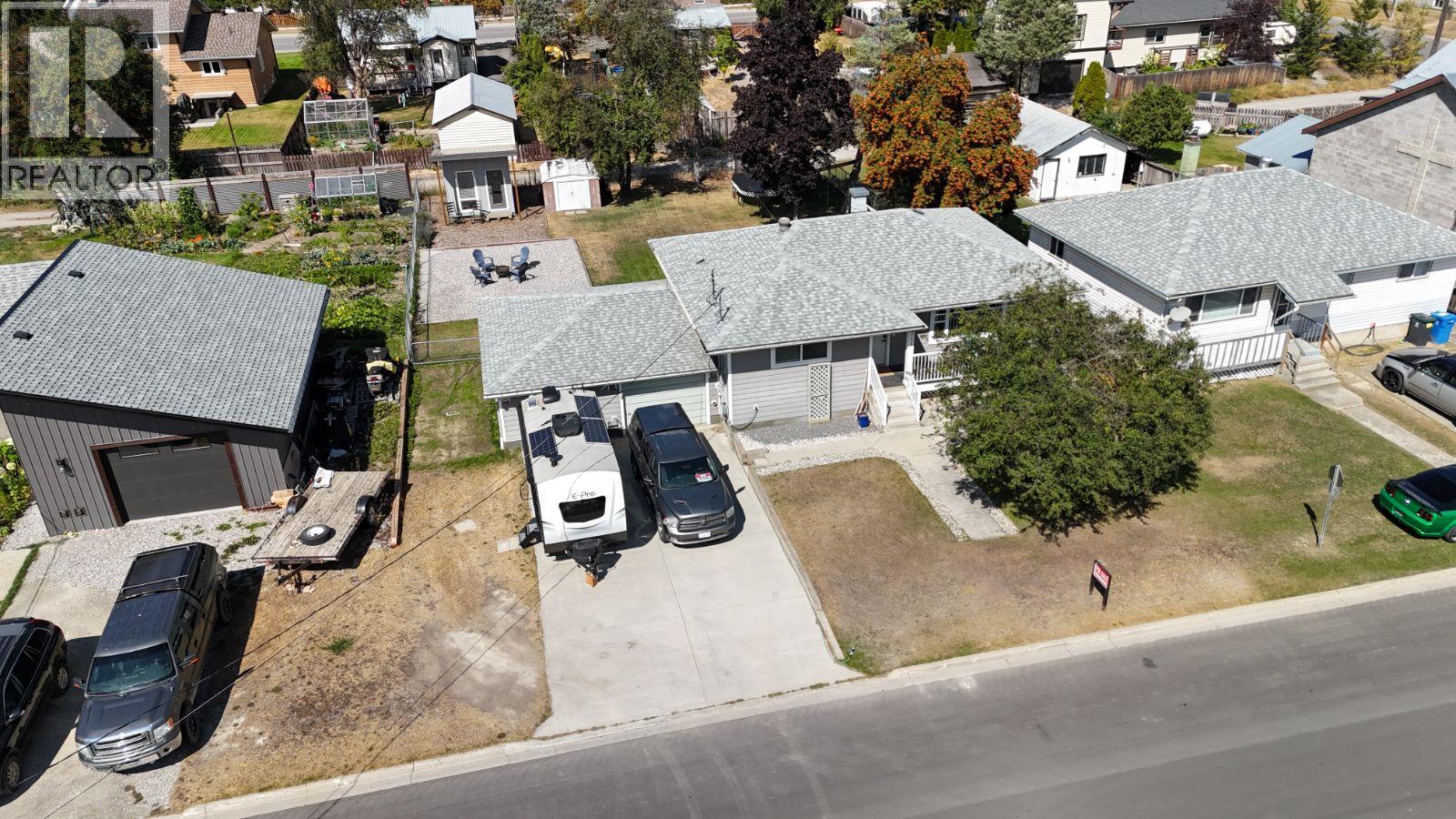711 10th Street S, Golden, British Columbia  V0A 1H0 - Photo 21 - 10397870