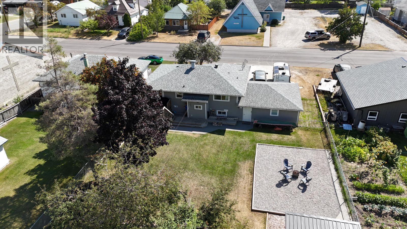 711 10th Street S, Golden, British Columbia  V0A 1H0 - Photo 23 - 10397870
