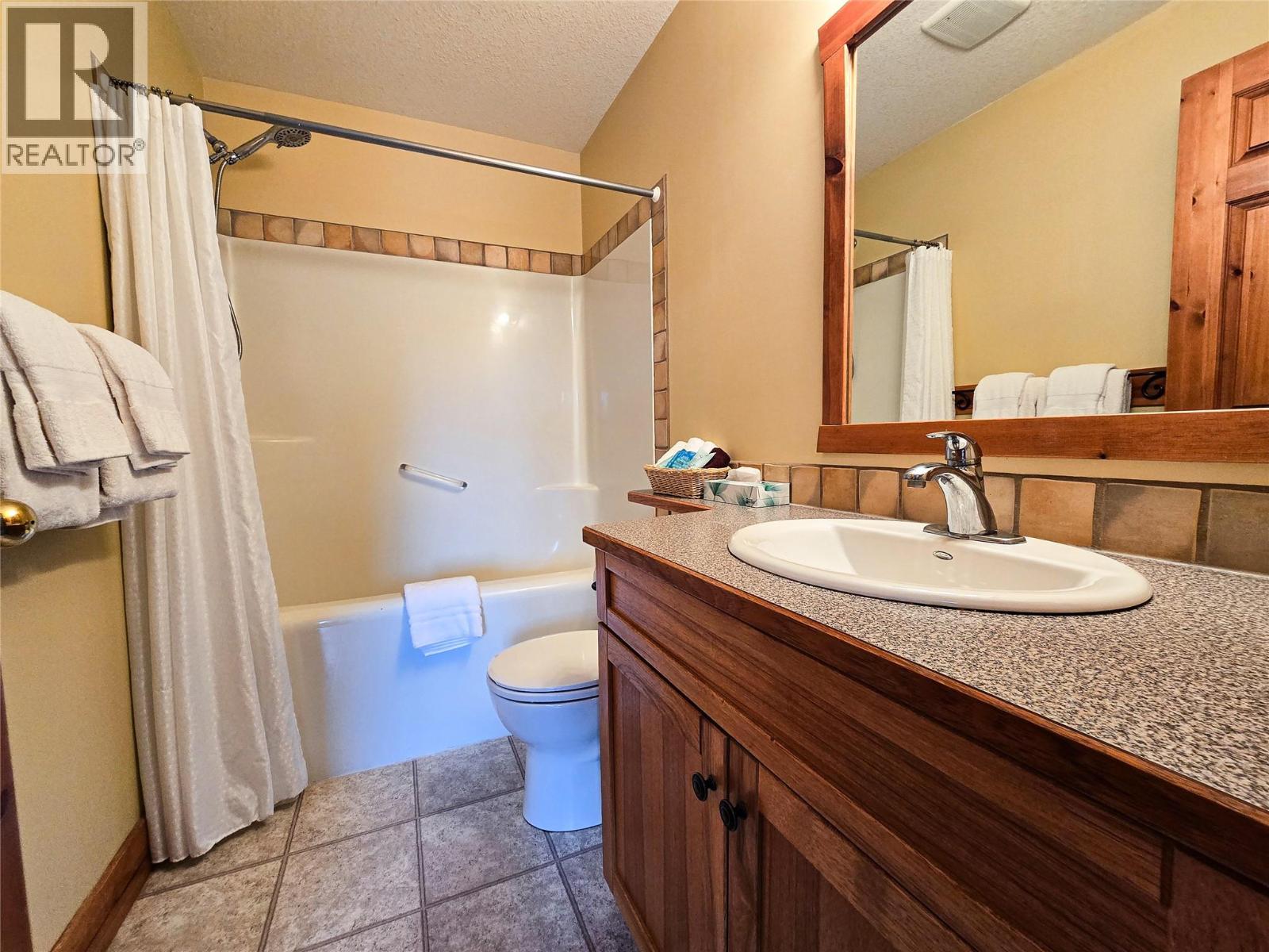 701 14a Crescent Unit# 336i, Invermere, British Columbia  V0A 1K0 - Photo 9 - 10398386