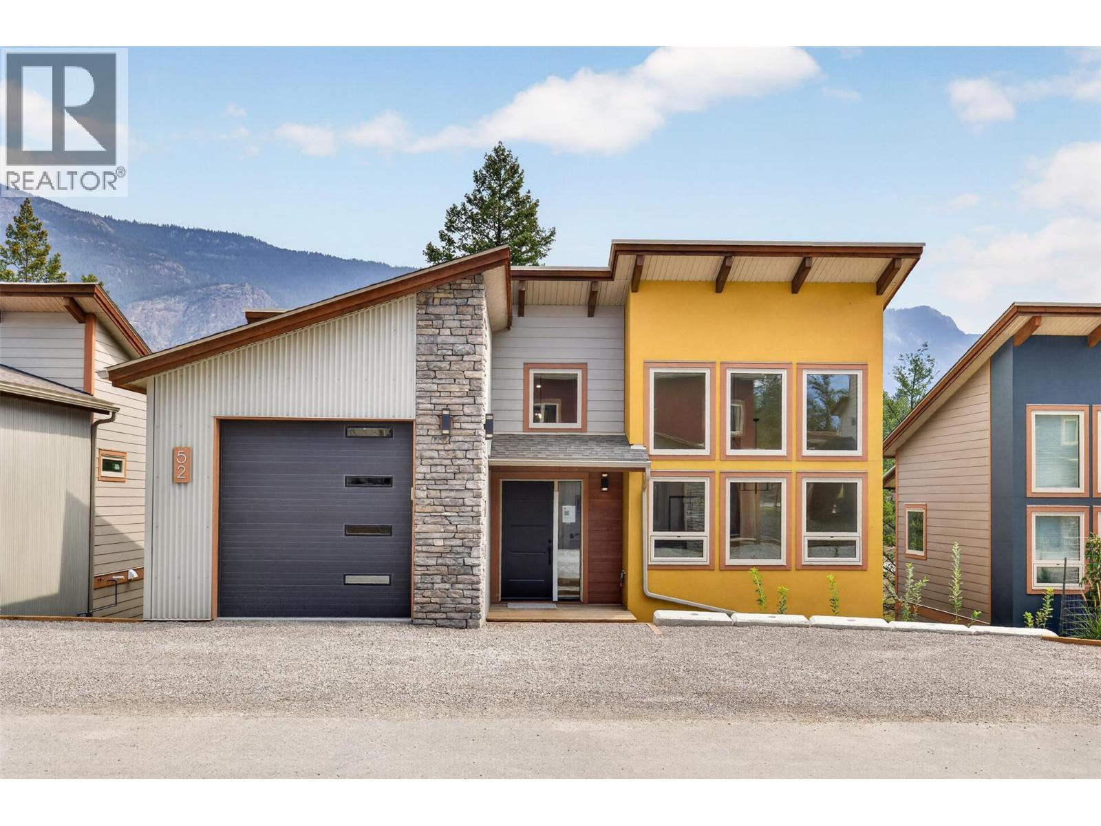 4926 Timber Ridge Road Unit# 52, Windermere, British Columbia  V0A 1K3 - Photo 2 - 10399189