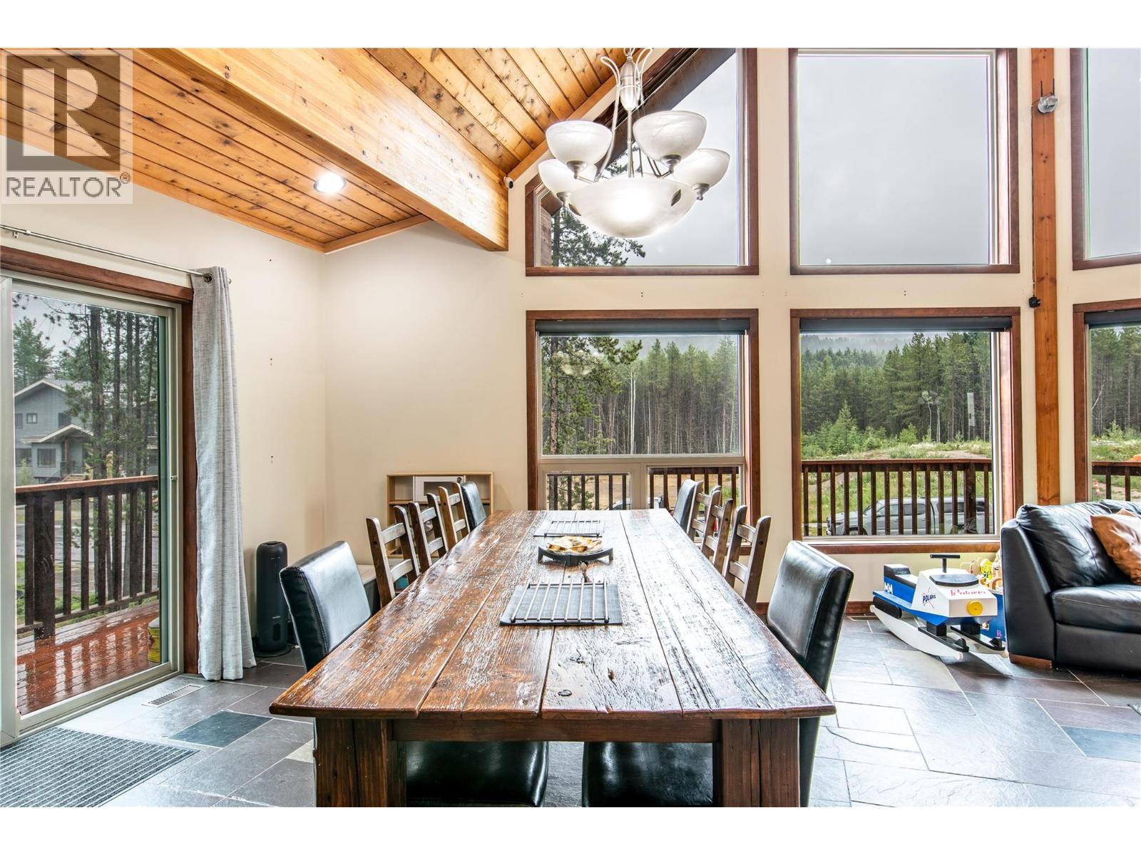 1445 Granite Drive, Golden, British Columbia  V0A 1H3 - Photo 11 - 10399292