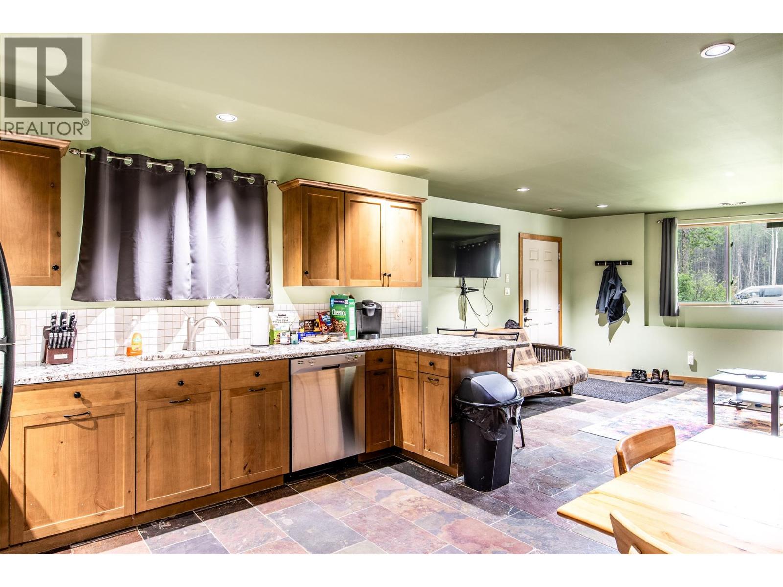1445 Granite Drive, Golden, British Columbia  V0A 1H3 - Photo 20 - 10399292