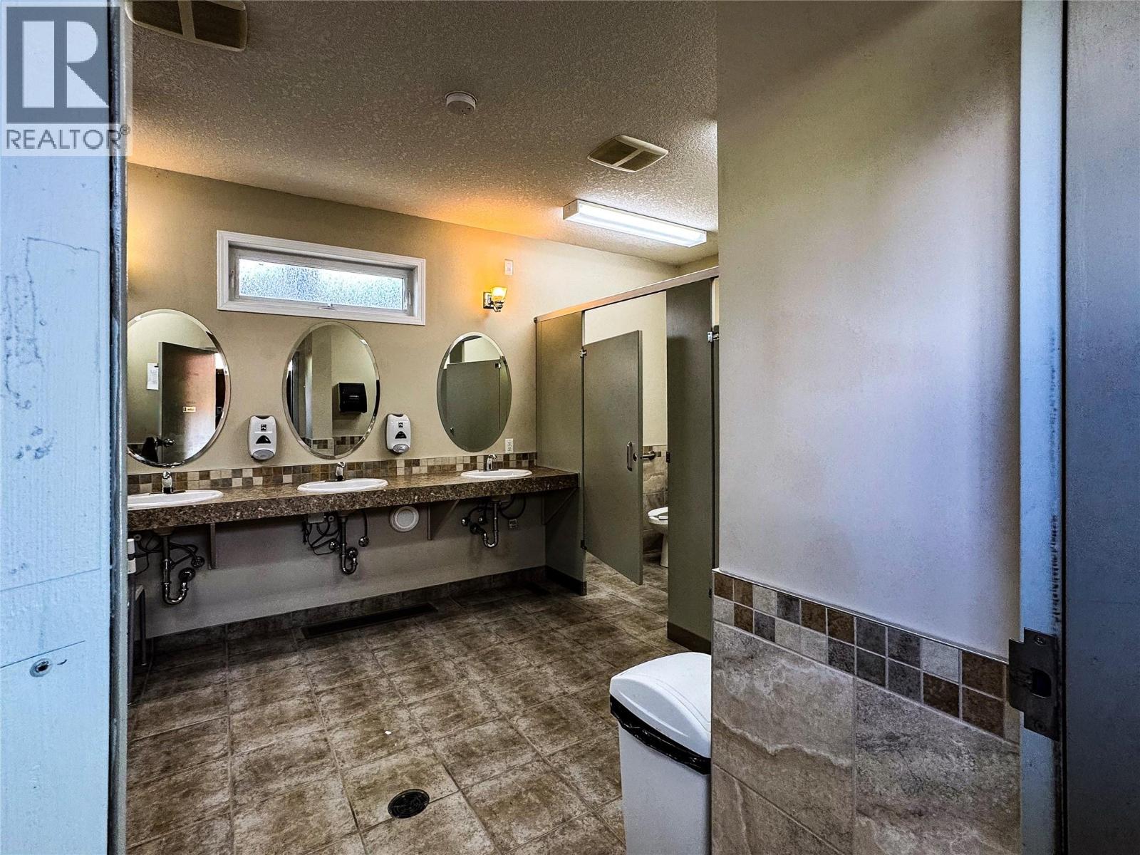 4868 Riverview Drive Unit# Lot 116, Edgewater, British Columbia  V0A 1E0 - Photo 16 - 10399014