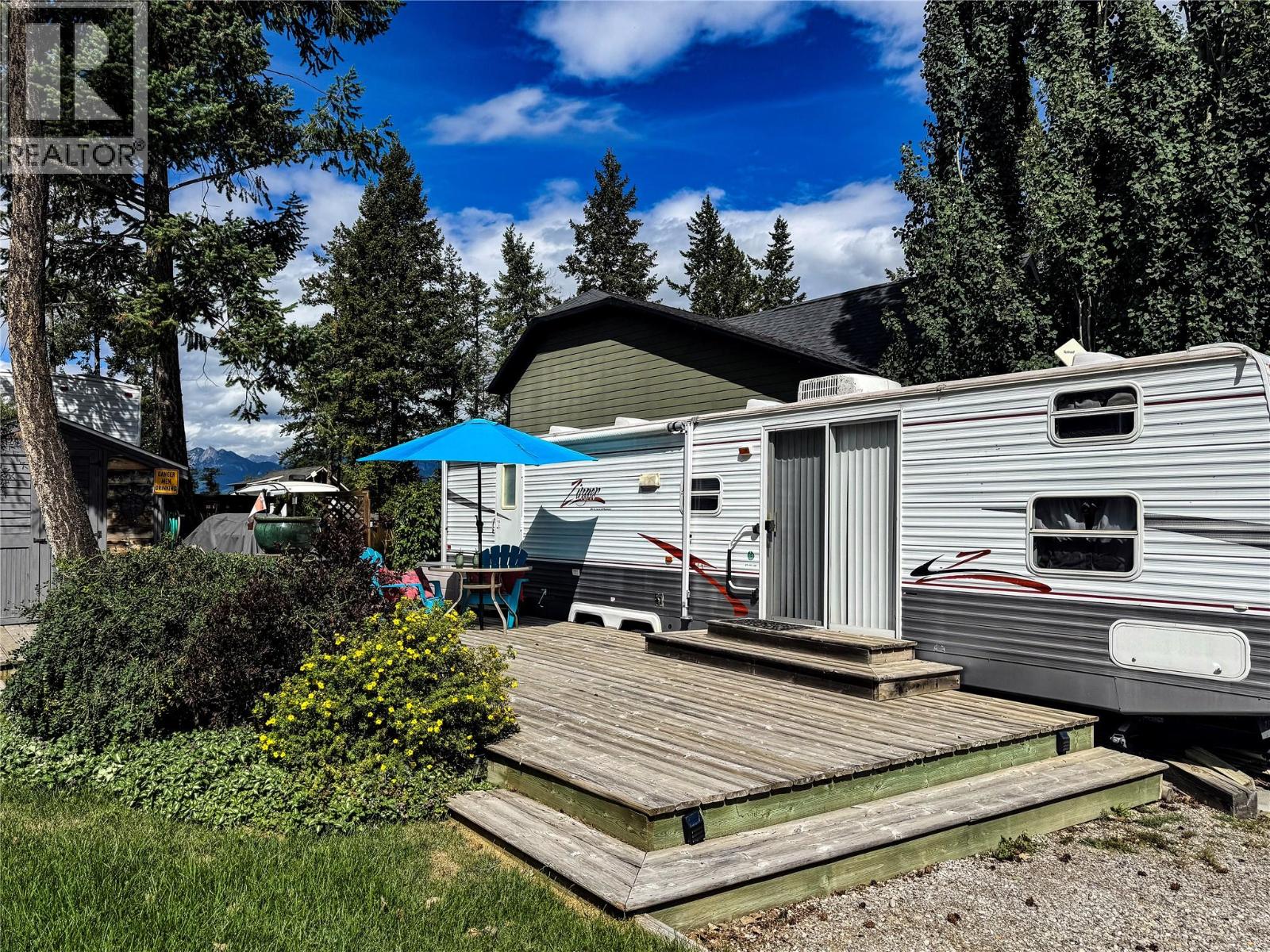 4868 Riverview Drive Unit# Lot 116, Edgewater, British Columbia  V0A 1E0 - Photo 2 - 10399014