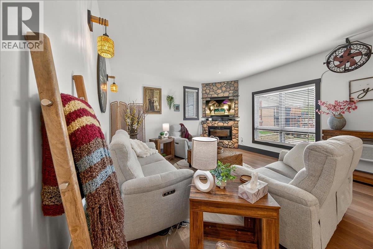7291 Prospector Avenue Unit# 601, Radium Hot Springs, British Columbia