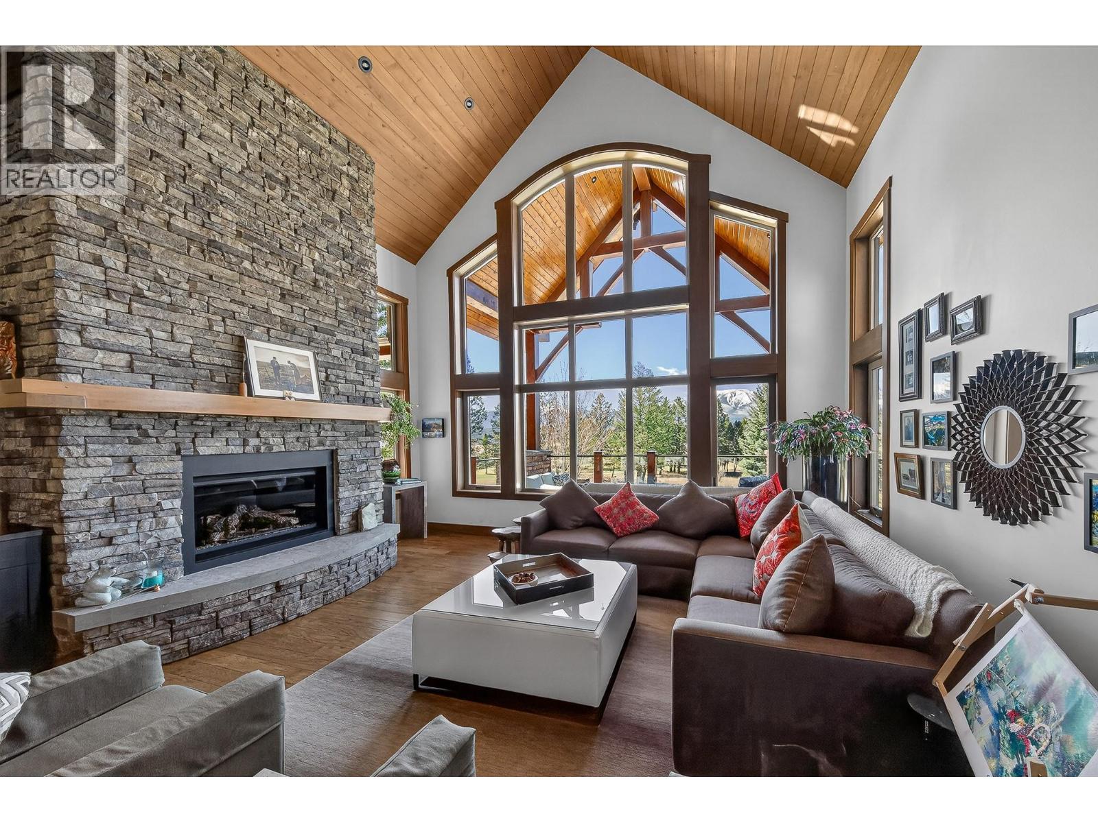 7540 Springs Terrace, Radium Hot Springs, British Columbia  V0A 1M0 - Photo 4 - 10399450