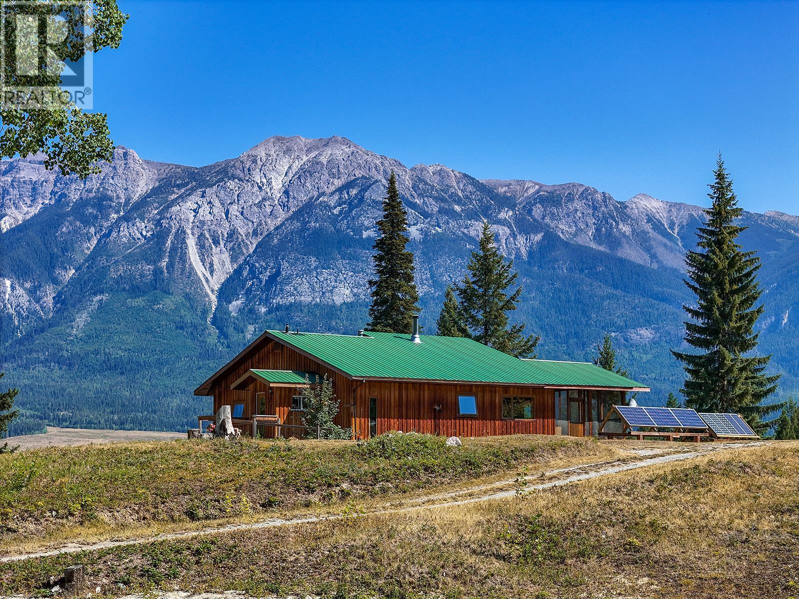 4151 Thomas Road, Golden, British Columbia