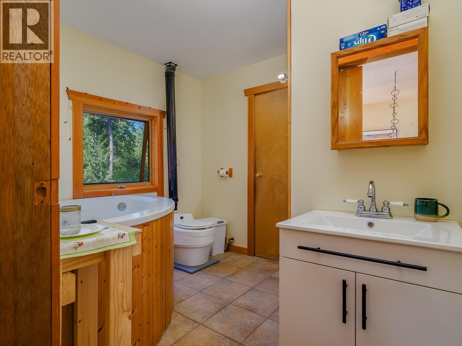 4151 Thomas Road, Golden, British Columbia  V0A 1L0 - Photo 20 - 10399730