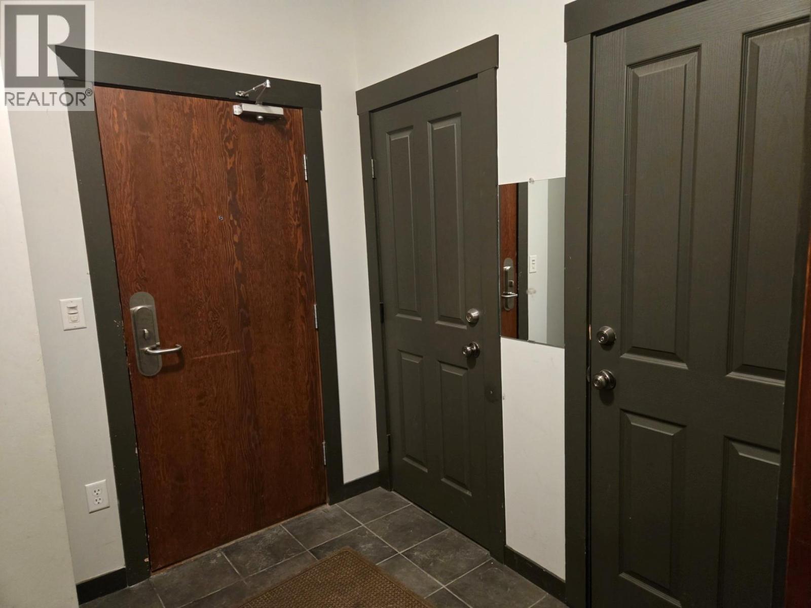 2070 Summit Drive Unit# 201b, Panorama, British Columbia  V0A 1T0 - Photo 14 - 10399670
