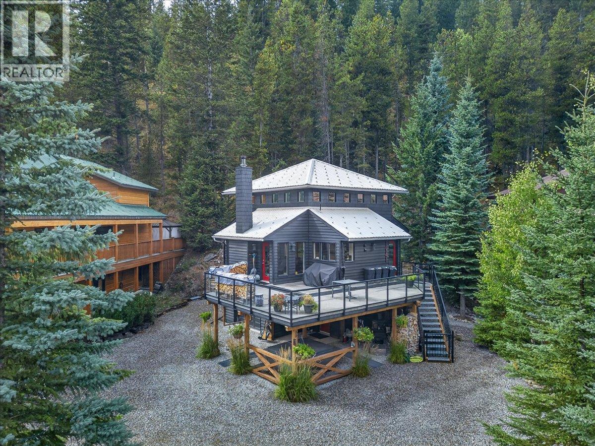 1941 GREYWOLF Drive, Panorama, British Columbia