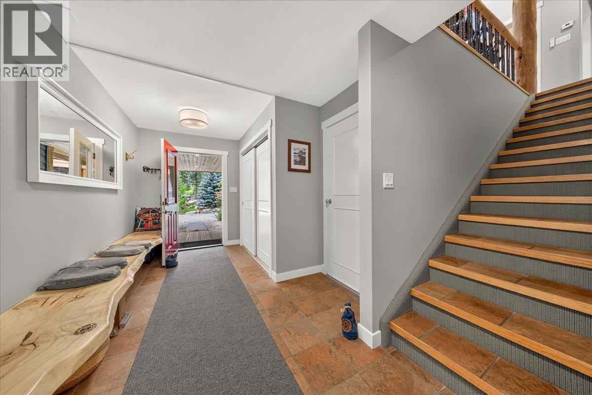 1941 Greywolf Drive, Panorama, British Columbia  V0A 1T0 - Photo 3 - 10400006