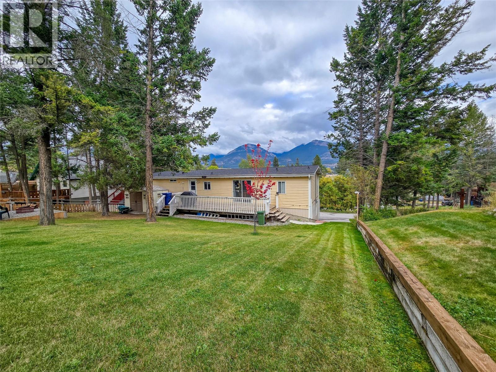 1336 11th Avenue, Invermere, British Columbia  V0A 1K0 - Photo 5 - 10400219