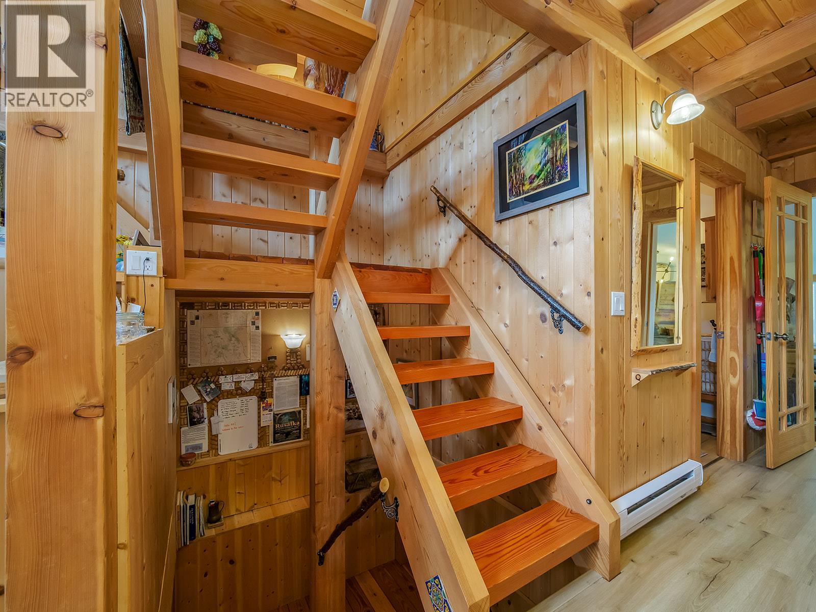 1960 Palumbo Heights Drive, Golden, British Columbia  V0A 1H4 - Photo 18 - 10400121