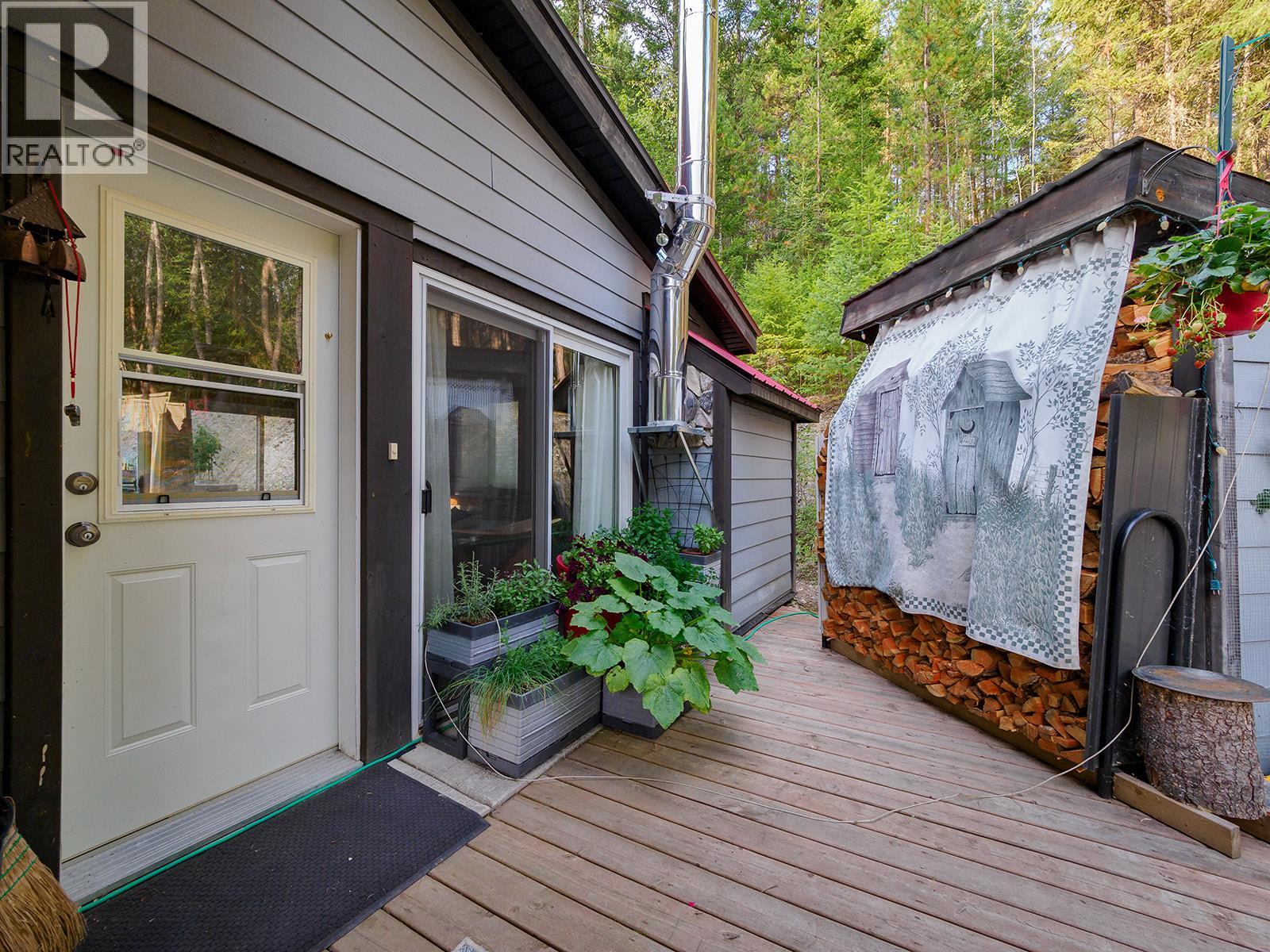 1960 Palumbo Heights Drive, Golden, British Columbia  V0A 1H4 - Photo 36 - 10400121