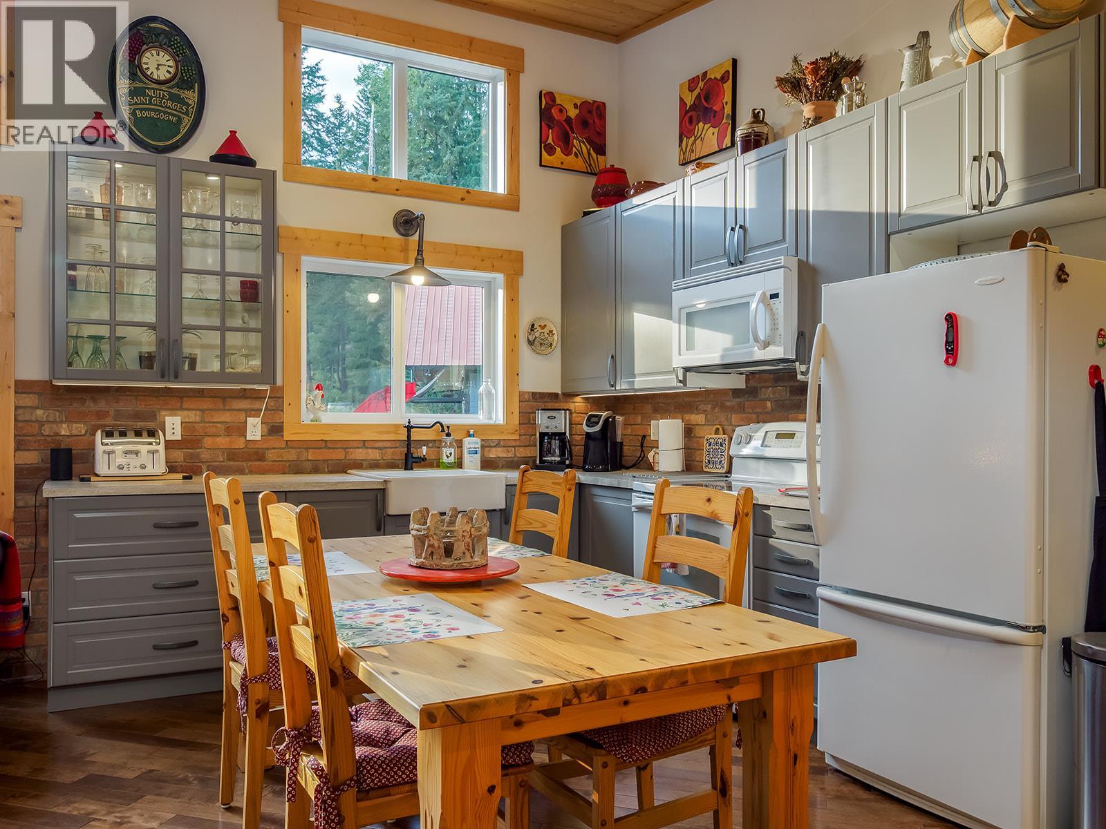 1960 Palumbo Heights Drive, Golden, British Columbia  V0A 1H4 - Photo 45 - 10400121