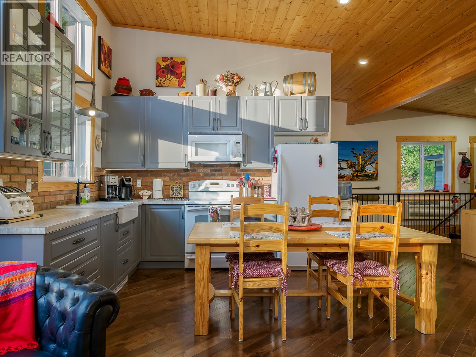 1960 Palumbo Heights Drive, Golden, British Columbia  V0A 1H4 - Photo 46 - 10400121