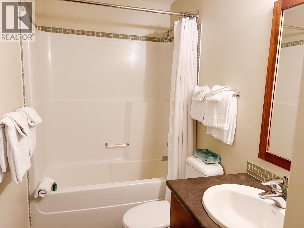2049 Summit Drive Unit# 115d, Panorama, British Columbia  V0A 1T0 - Photo 12 - 10400056