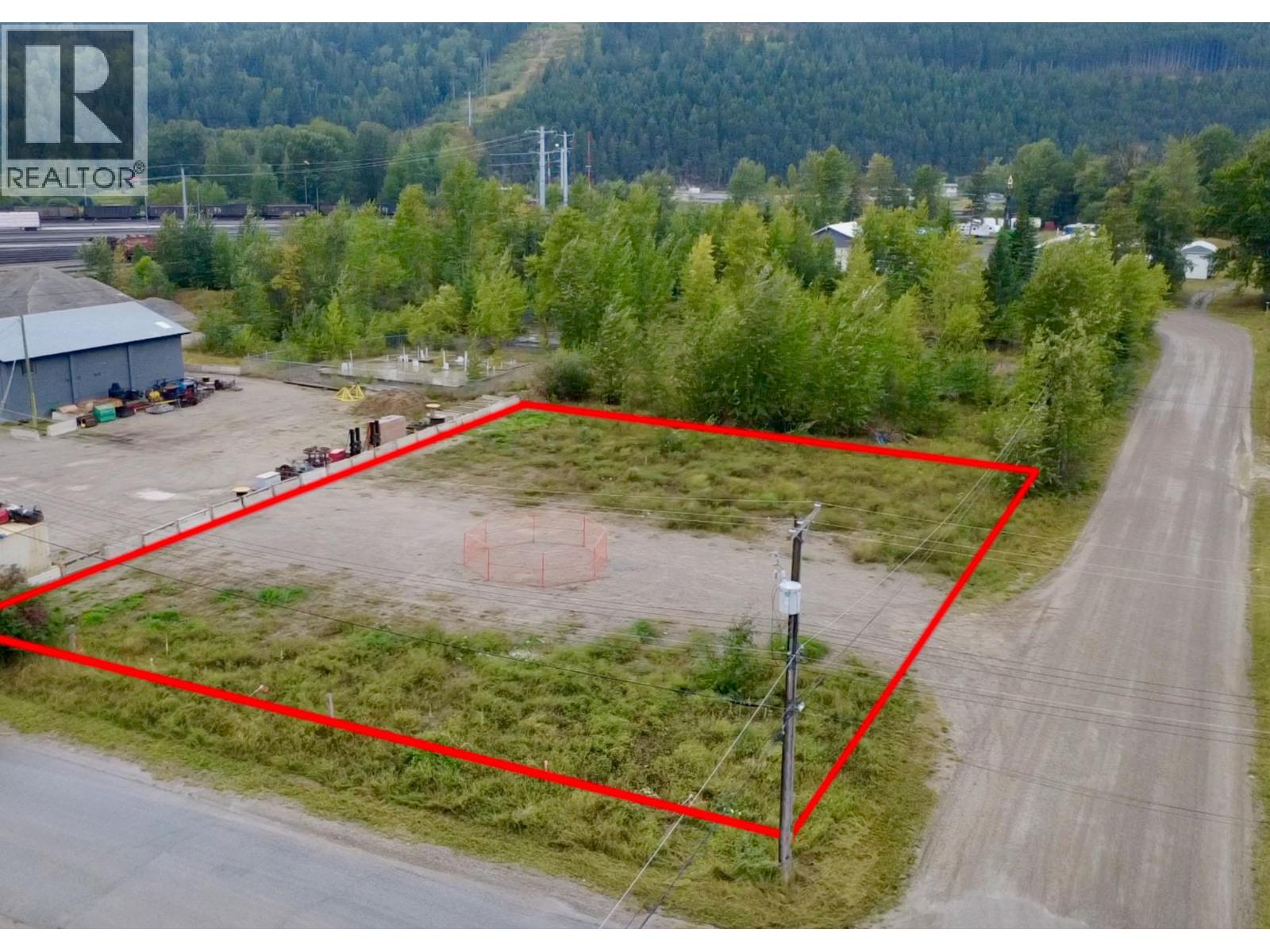 716 14th Street S, Golden, British Columbia