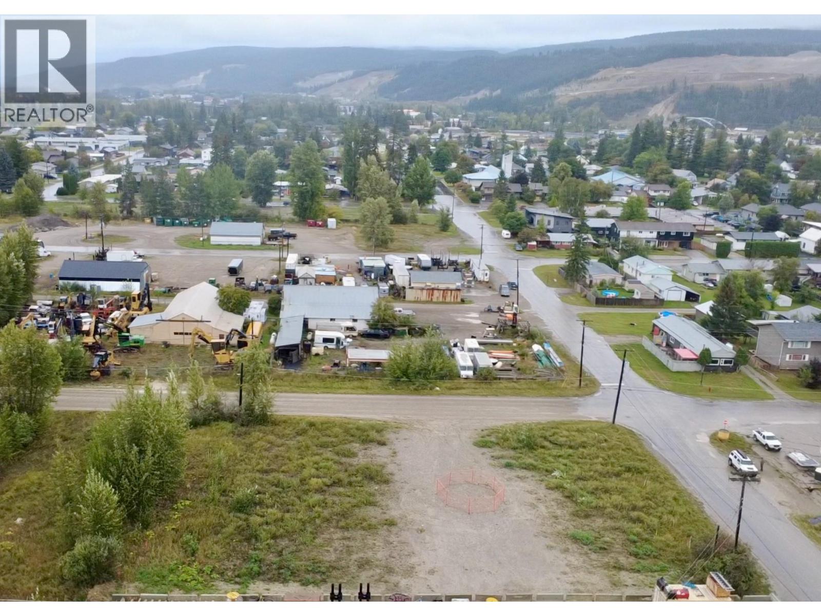 716 14th Street S, Golden, British Columbia  V0A 1H0 - Photo 5 - 10400162