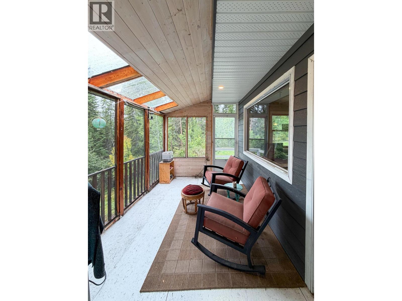 2529 95 Highway, Brisco, British Columbia  V0A 1B0 - Photo 14 - 10400401
