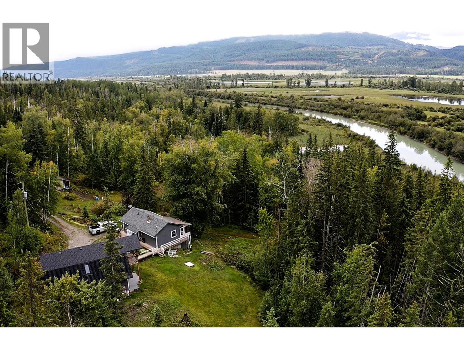 2529 95 Highway, Brisco, British Columbia  V0A 1B0 - Photo 48 - 10400401