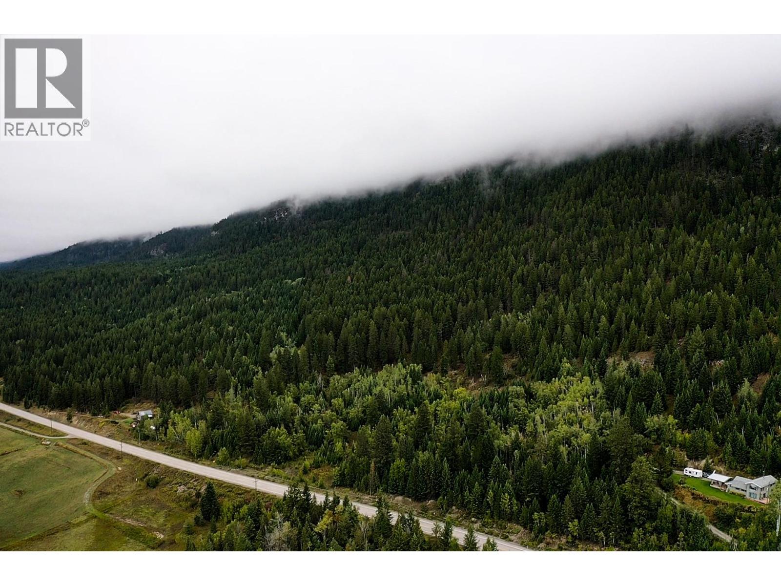 2529 95 Highway, Brisco, British Columbia  V0A 1B0 - Photo 50 - 10400401