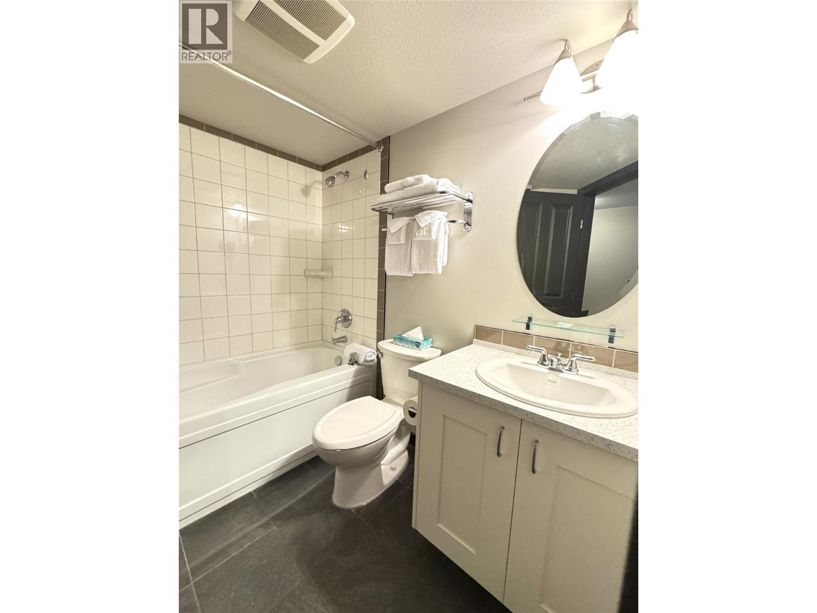 2064 Summit Drive Unit# 211, Panorama, British Columbia  V0A 1T0 - Photo 22 - 10398879