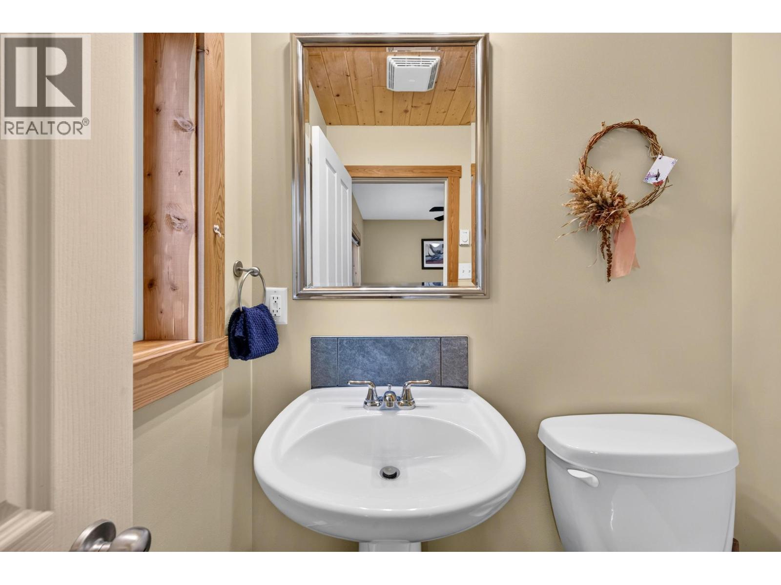 502 10th Street S, Golden, British Columbia  V0A 1H0 - Photo 37 - 10400187