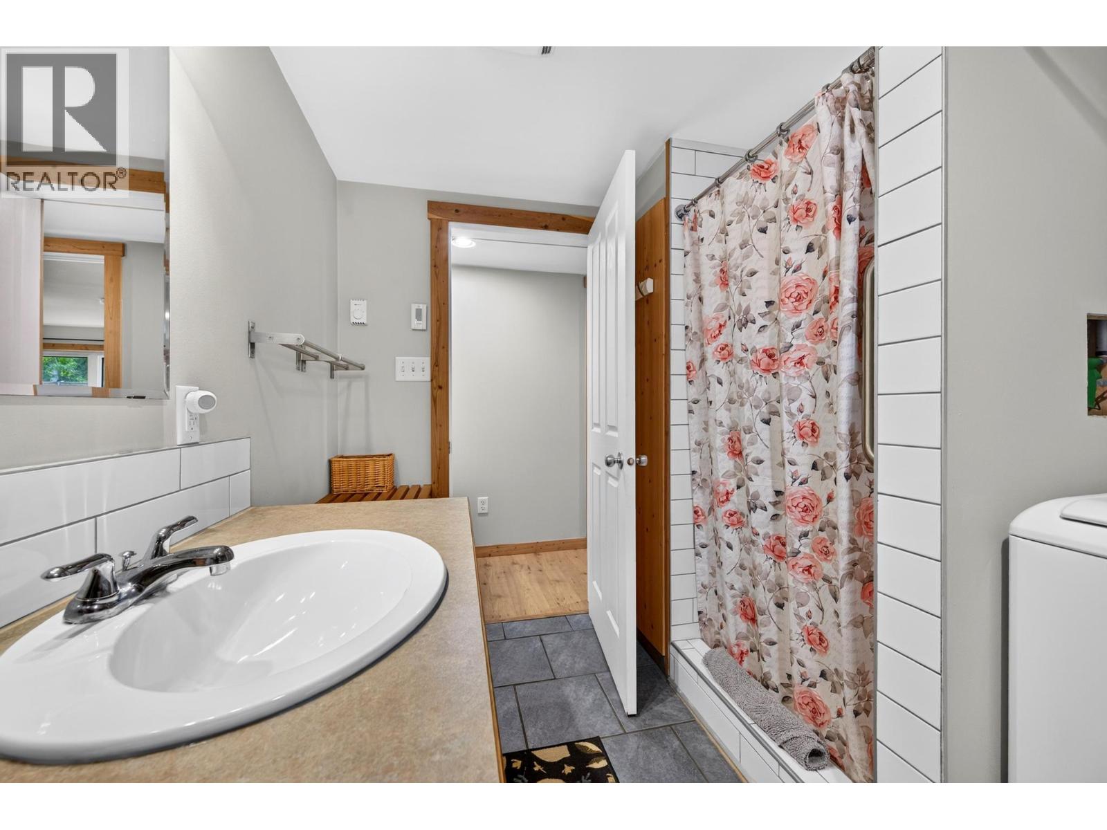 502 10th Street S, Golden, British Columbia  V0A 1H0 - Photo 55 - 10400187