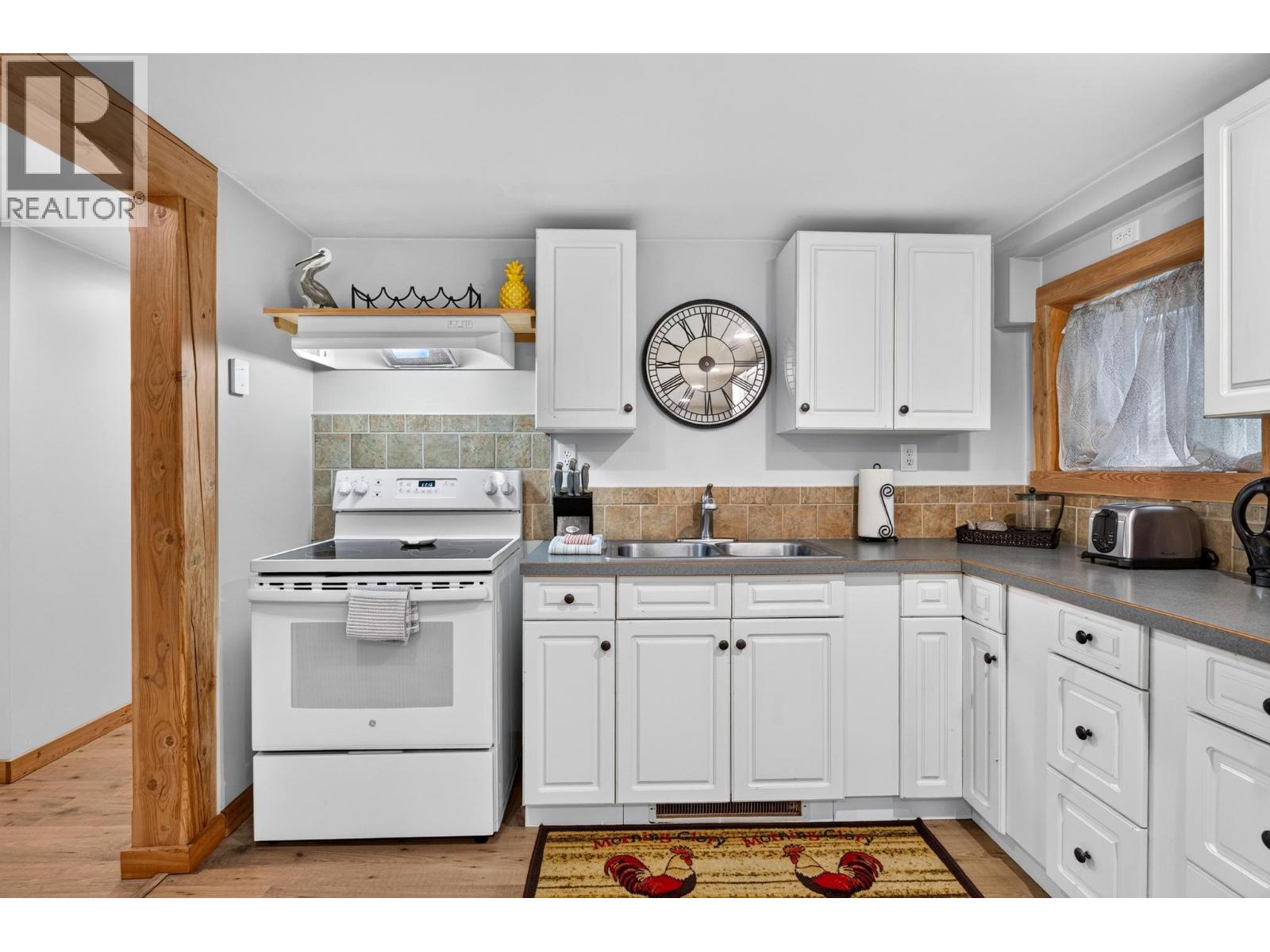 502 10th Street S, Golden, British Columbia  V0A 1H0 - Photo 58 - 10400187