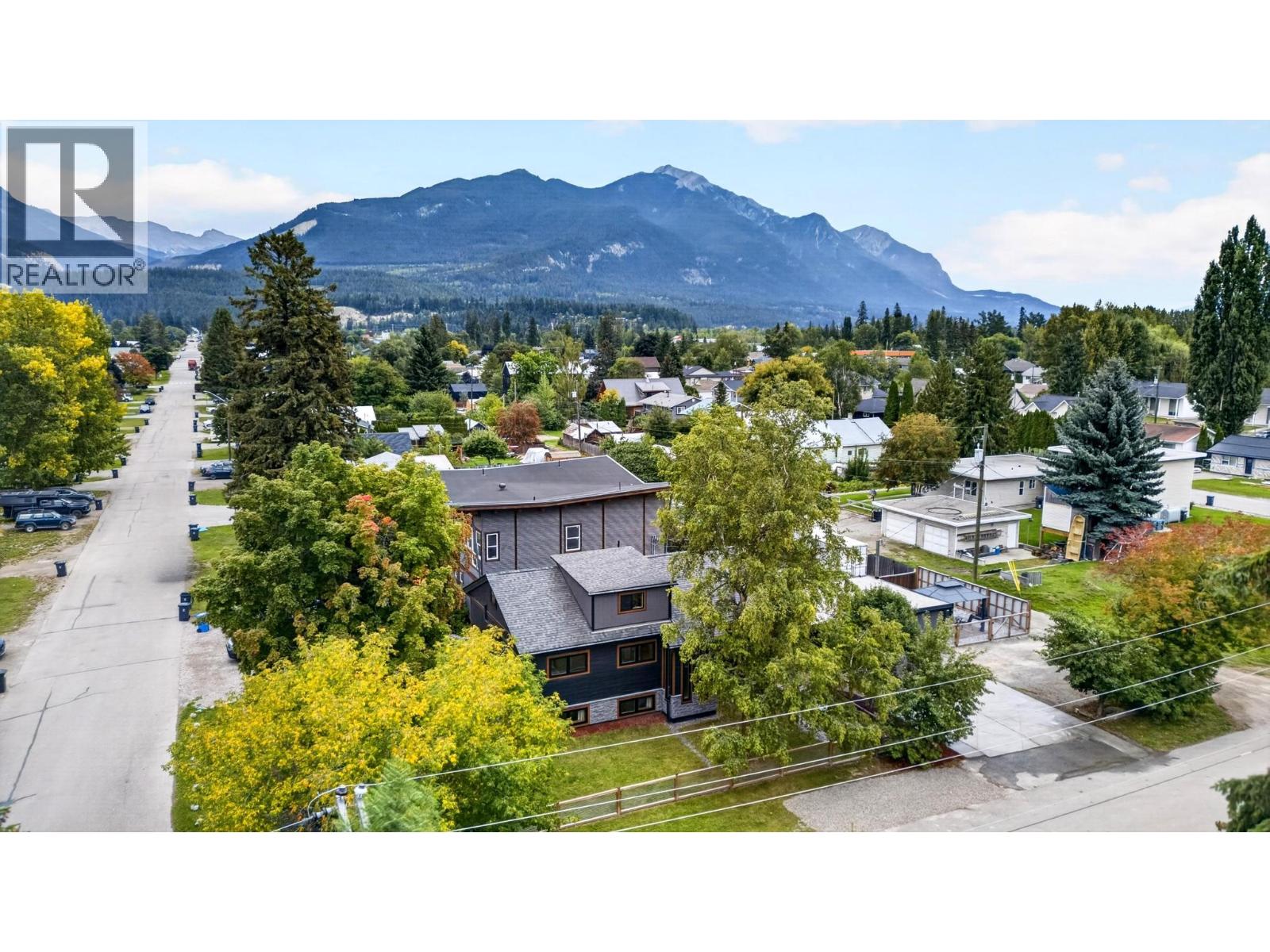 502 10th Street S, Golden, British Columbia  V0A 1H0 - Photo 66 - 10400187