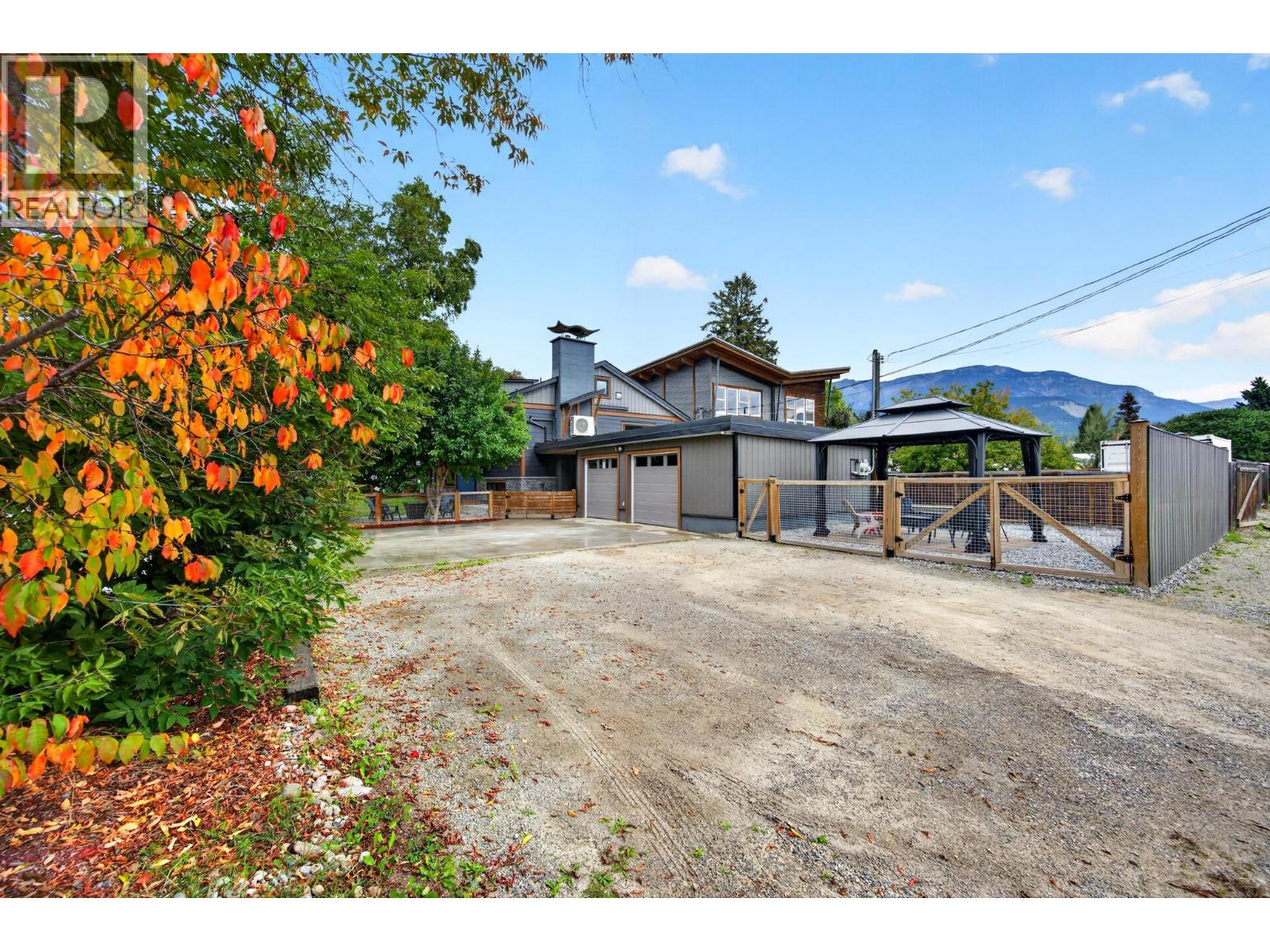 502 10th Street S, Golden, British Columbia  V0A 1H0 - Photo 69 - 10400187