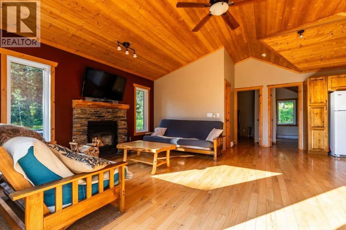 1629 Adolph Johnson Road, Golden, British Columbia  V0A 1H1 - Photo 18 - 10400835