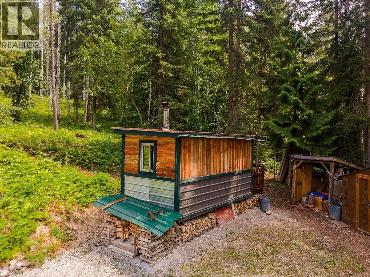1629 Adolph Johnson Road, Golden, British Columbia  V0A 1H1 - Photo 37 - 10400835