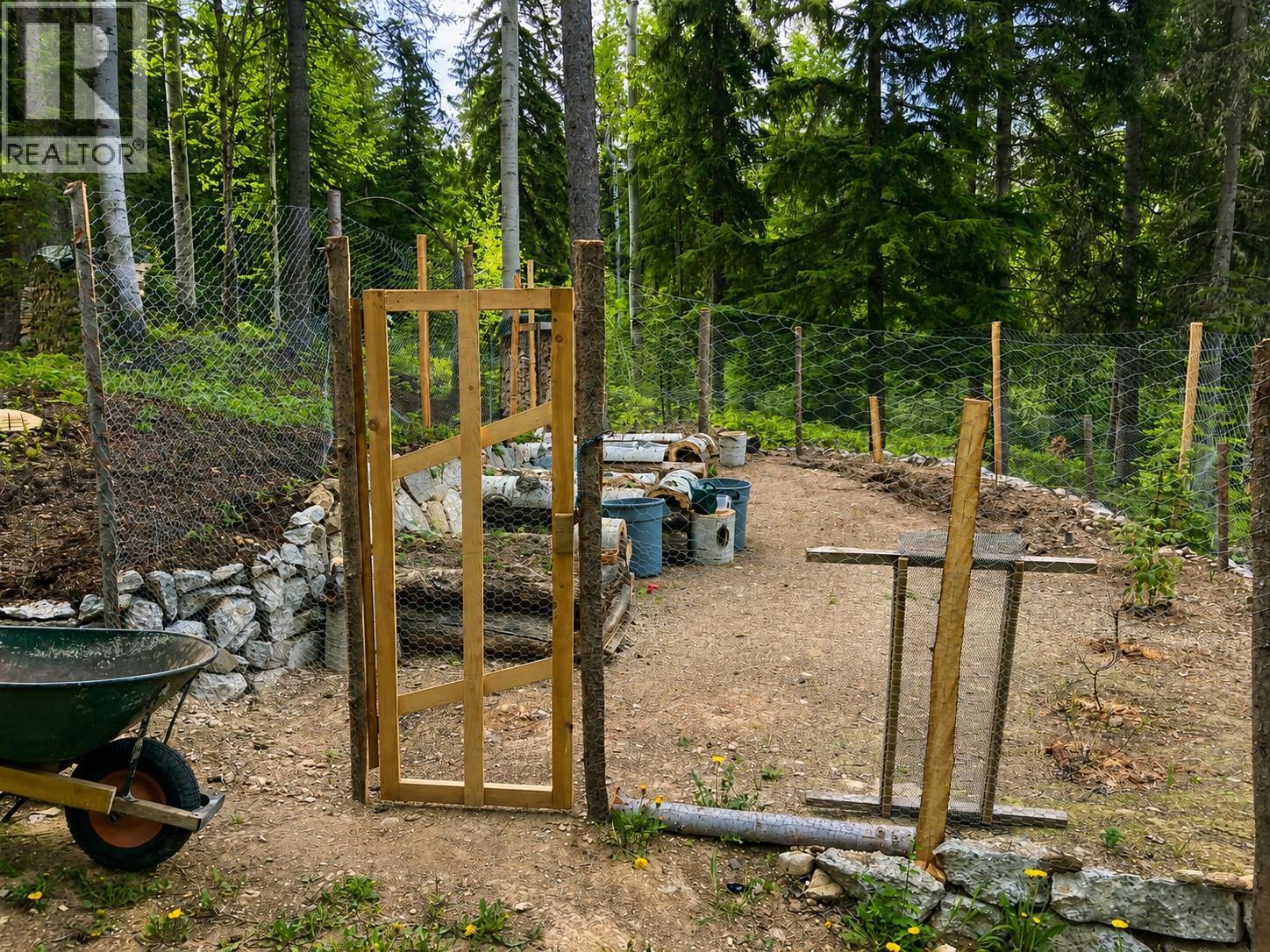 1629 Adolph Johnson Road, Golden, British Columbia  V0A 1H1 - Photo 42 - 10400835