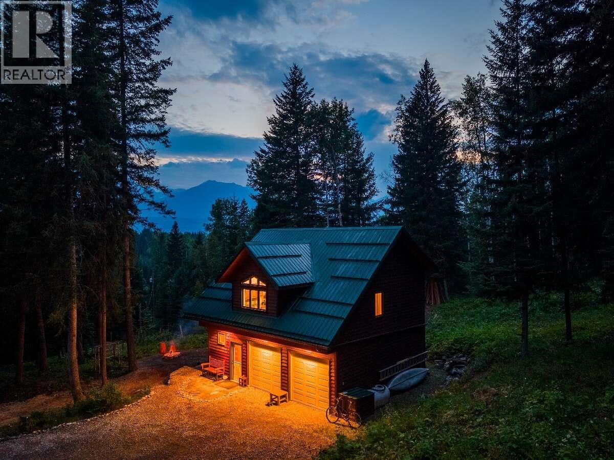 1629 Adolph Johnson Road, Golden, British Columbia  V0A 1H1 - Photo 6 - 10400835