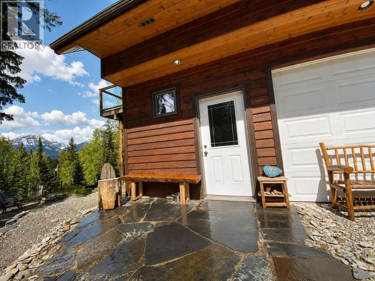 1629 Adolph Johnson Road, Golden, British Columbia  V0A 1H1 - Photo 8 - 10400835