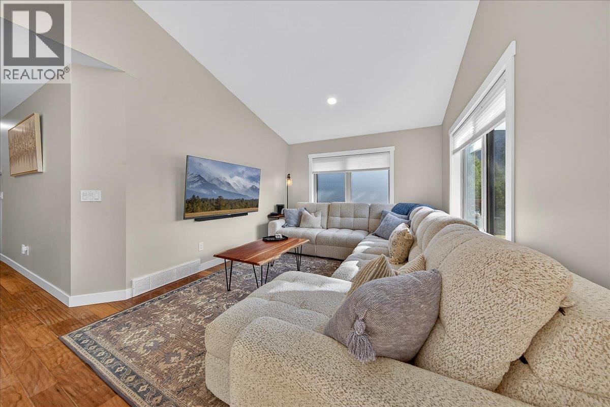 989 Swansea View Road Unit# 10, Windermere, British Columbia  V0A 1K3 - Photo 10 - 10400873