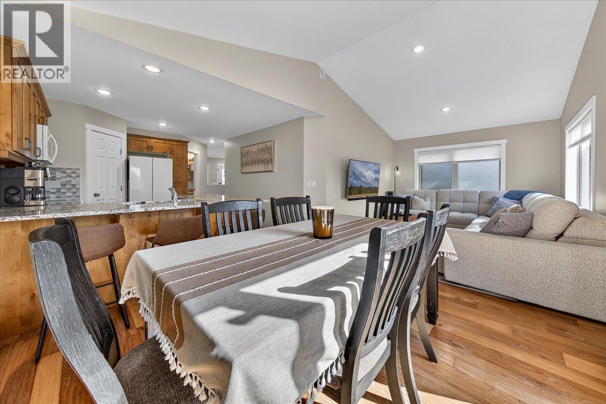 989 Swansea View Road Unit# 10, Windermere, British Columbia  V0A 1K3 - Photo 11 - 10400873