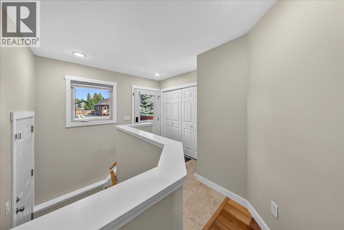 989 Swansea View Road Unit# 10, Windermere, British Columbia  V0A 1K3 - Photo 4 - 10400873