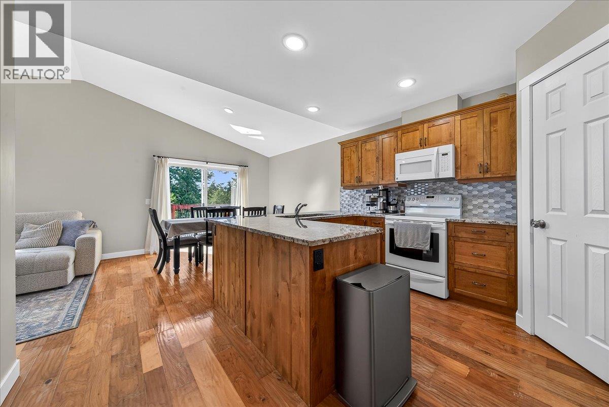 989 Swansea View Road Unit# 10, Windermere, British Columbia  V0A 1K3 - Photo 5 - 10400873