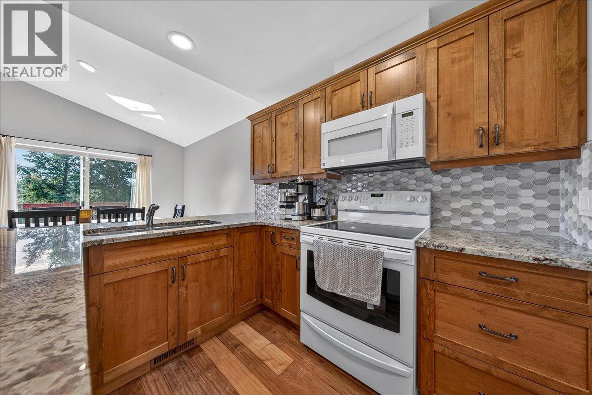 989 Swansea View Road Unit# 10, Windermere, British Columbia  V0A 1K3 - Photo 6 - 10400873